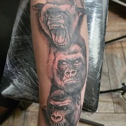 Horen zien en zwijgen apen tattoo